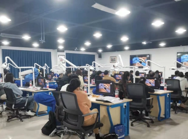 布隆迪大学与企业合作开展实习项目，提升学生就业竞争力