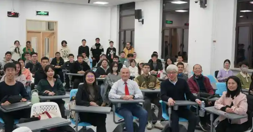法国巴黎高等师范学院与阿根廷布宜诺斯艾利斯大学合作开展人文社科研究，促进跨文化交流