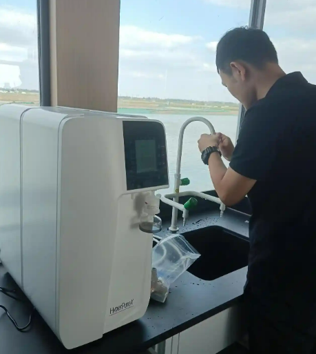 布隆迪大学联合卢旺达高校研发 “低成本水质净化器” 10 分钟净化污水 成本仅 2 法郎 / 升